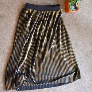Gold Daisy Fuentes Calf Length Skirt